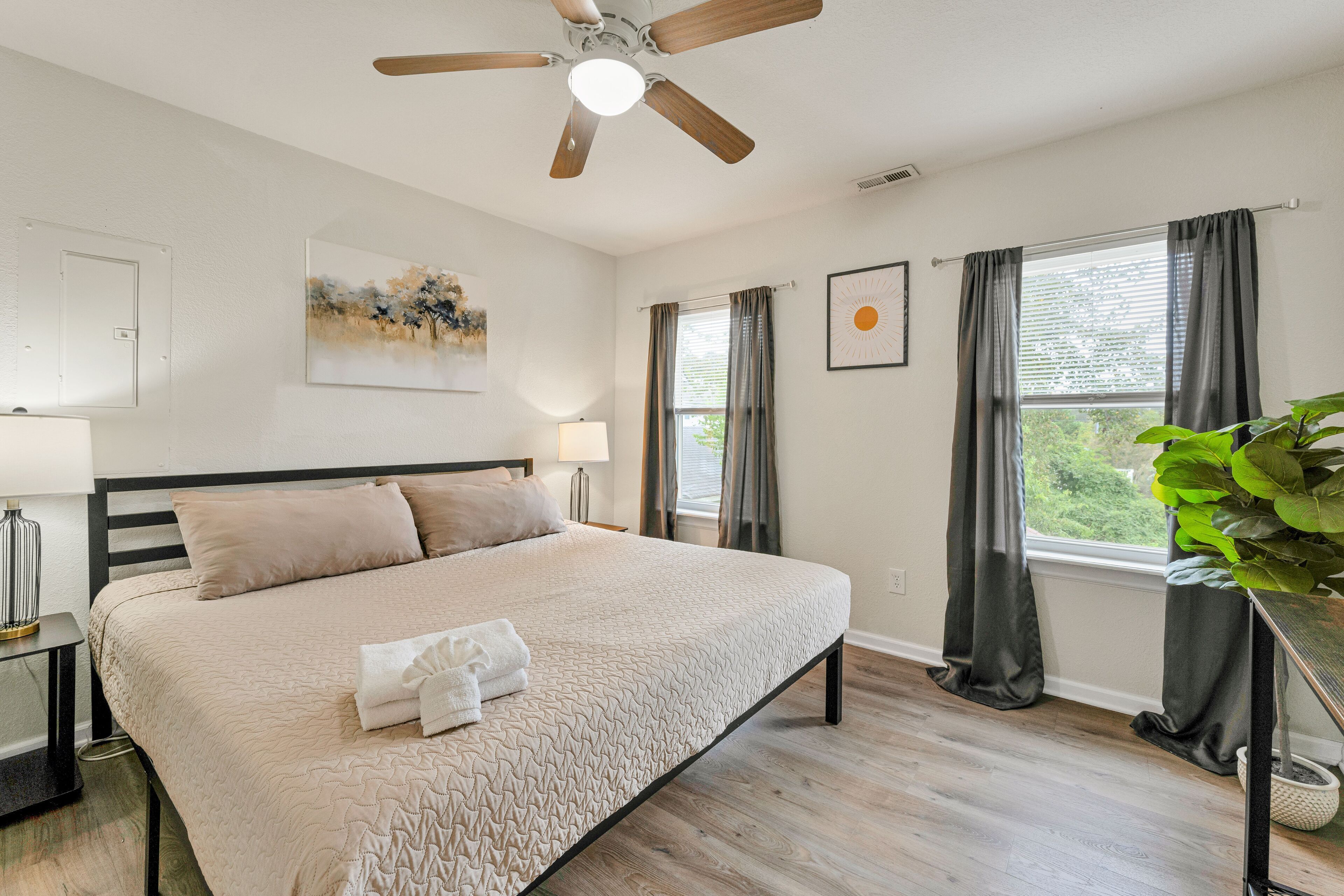 2 bedrooms, WiFi, bed sheets