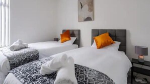 Casa | 2 habitaciones, tabla de planchar con plancha y wifi gratis