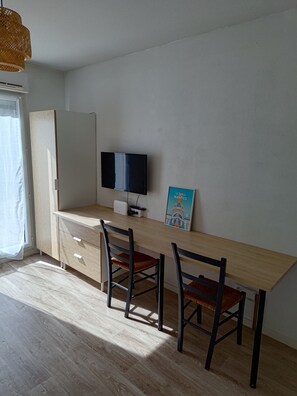 Interior - Studio with large terrace near the station (Nantes)