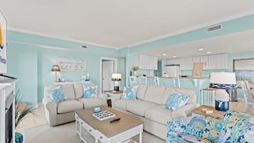 Smart TV, chimenea y libros