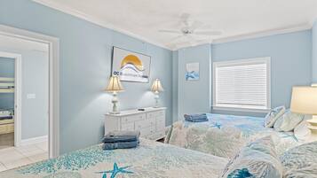 4 habitaciones, tabla de planchar con plancha y cuna de viaje