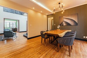 Fridge, microwave, oven, stovetop - Mérida 54 by Escajal Homes (Mexico City)