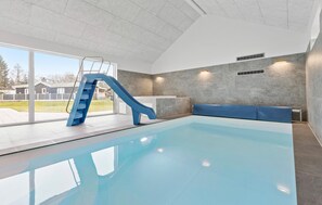 Indoor pool - Gorgeous home in Glesborg with sauna (Glesborg)