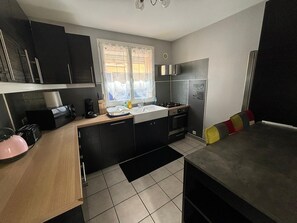Private kitchen - A city house in Rouen  (Sotteville-lès-Rouen)
