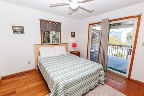 4 chambres, fer et planche à repasser, accès au Wi-Fi (inclus)