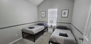 3 makuuhuonetta, ilmainen Wi-Fi, vuodevaatteet