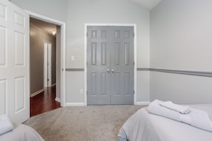 3 bedrooms, free WiFi, bed sheets