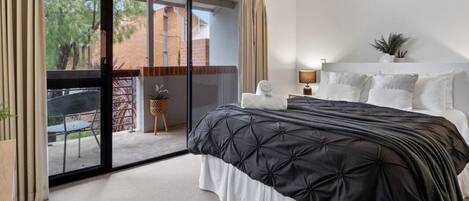 3 bedrooms, iron/ironing board, WiFi