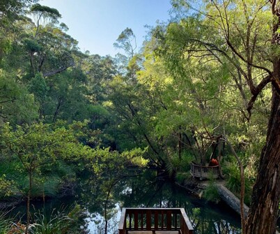 Forest Edge Villa | Family Friendly | Walk To Town