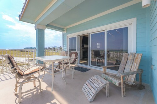 Portside Villa #36 Pet-Friendly Beachfront Haven By DogBeach