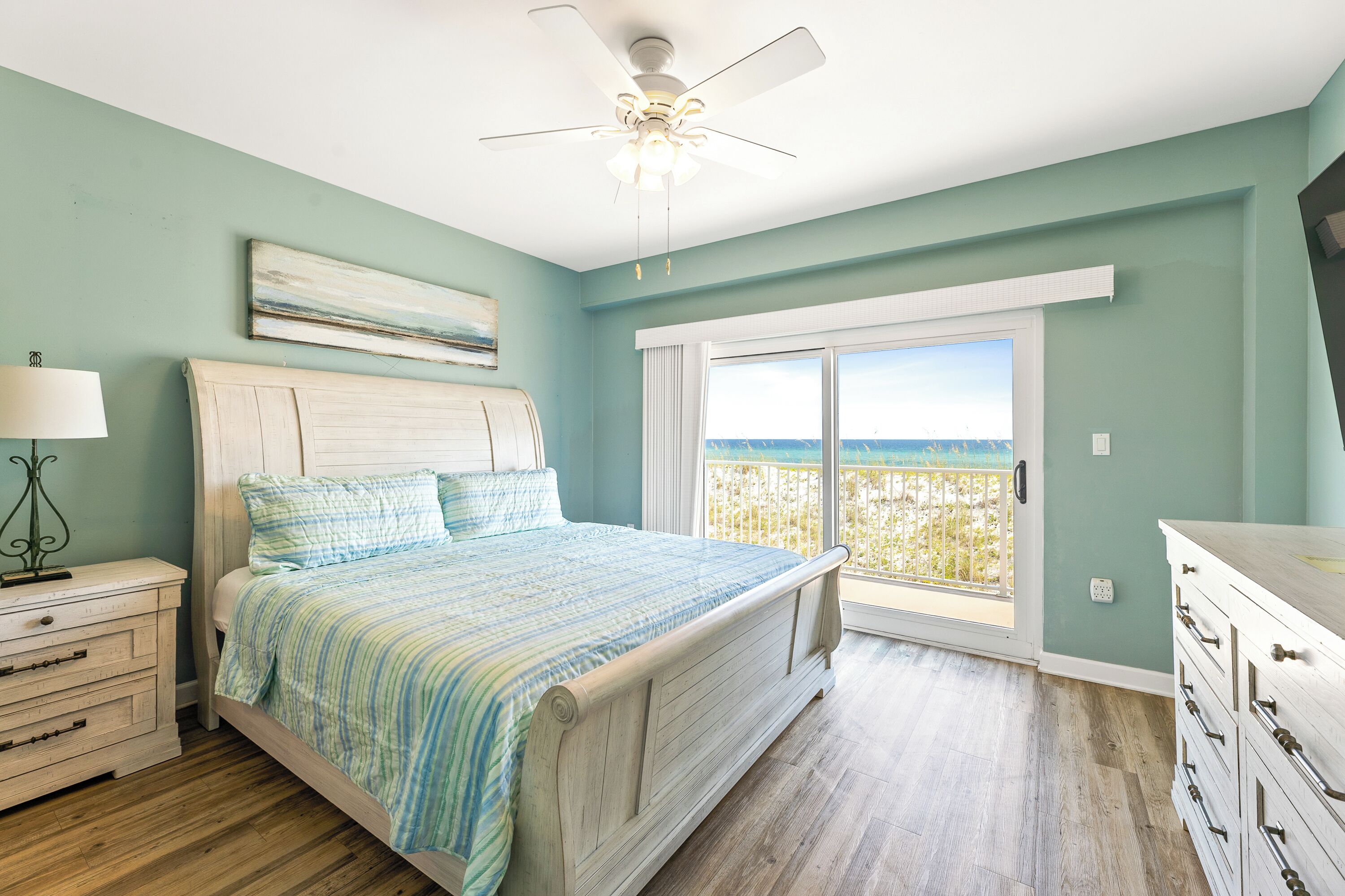 2 多间卧室、熨斗/熨衣板、WiFi、床单