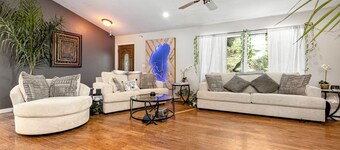 Spacious 3-bedroom house w/ AC, WiFi, Sauna, Fenced Yard, Billiards, & Theater
