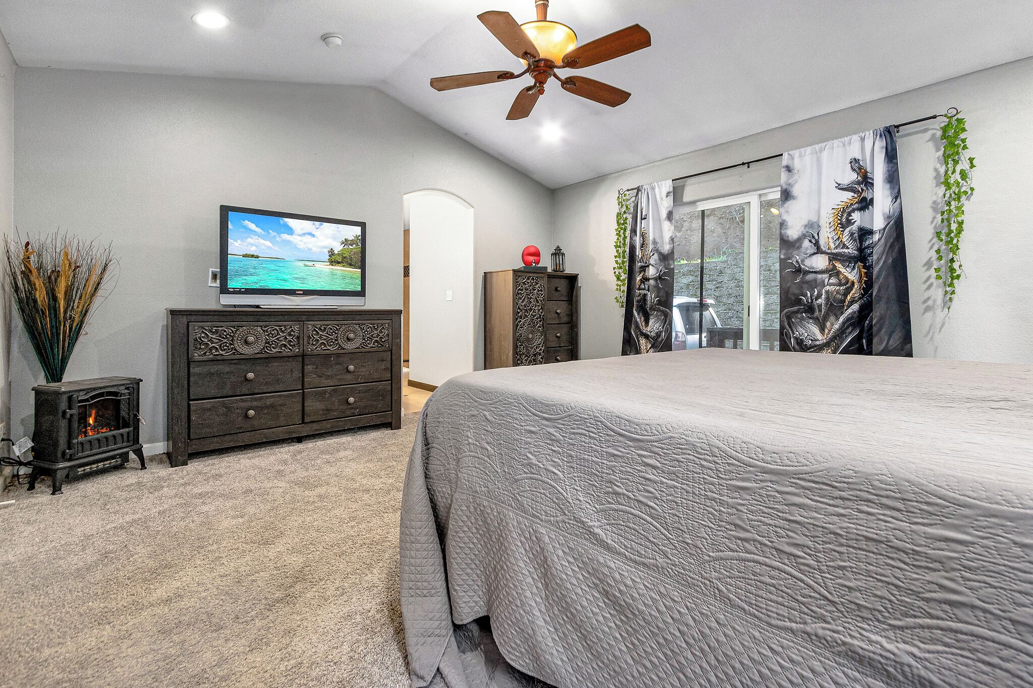 3 soverom, skrivebord, strykejern/-brett og wi-fi