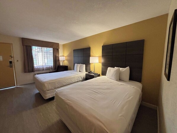 Bed sheets - Studio 6 Suites Charlotte, NC - Northlake (Charlotte)