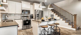 The Maverick, Resort Amenities, PlayStation, Grill, and more