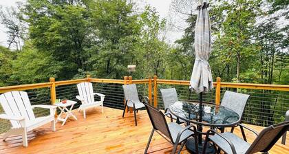 Secluded Hocking Hills Farm Cabin w/ Hot Tub & Trails – Near Old Man’s Cave