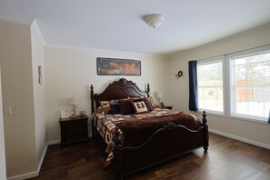 4 bedrooms, iron/ironing board, travel crib, free WiFi