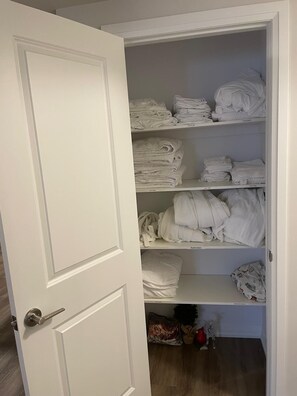 Interior - Bright Private 2BR Suite | Near Niagara Falls | Family-Friendly (Pelham)
