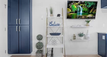 Rucker Avenue Cozy Bungalow