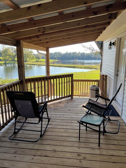 Charming Cottage in Gulfport overlooking 2 beautiful ponds
WIFI
Pet Friendly