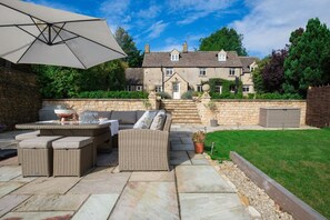 Outdoor dining - Stunning dog friendly country house - Ford Bank Cottage (Ford)