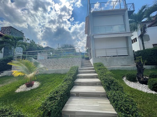 Villa Channel