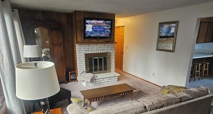 Enchanting 2-bedroom apartment with WiFi in Wrangell