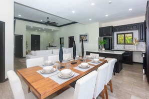 Dining - Caribbean Treasure – Luxury 5BR Villa w/ Pool (West End)