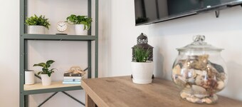 Secluded family-friendly apartment in Kitty Hawk < 2miles to beach and shopping