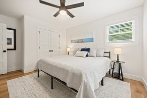 2 bedrooms, WiFi, bed sheets - Secluded family-friendly apartment in Kitty Hawk < 2miles to beach and shopping (Kitty Hawk)