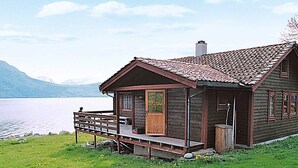 Exterior - 8 Person Holiday Home in Nordfjordeid-by Traum (Stad)