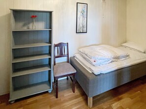 Apartment | 3 bedrooms, individually furnished - 6 Person Holiday Home in Farstad (Hustadvika)