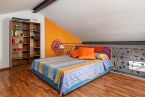 2 室のベッドルーム、アイロン / アイロン台、旅行用ベビーベッド、WiFi (無料)