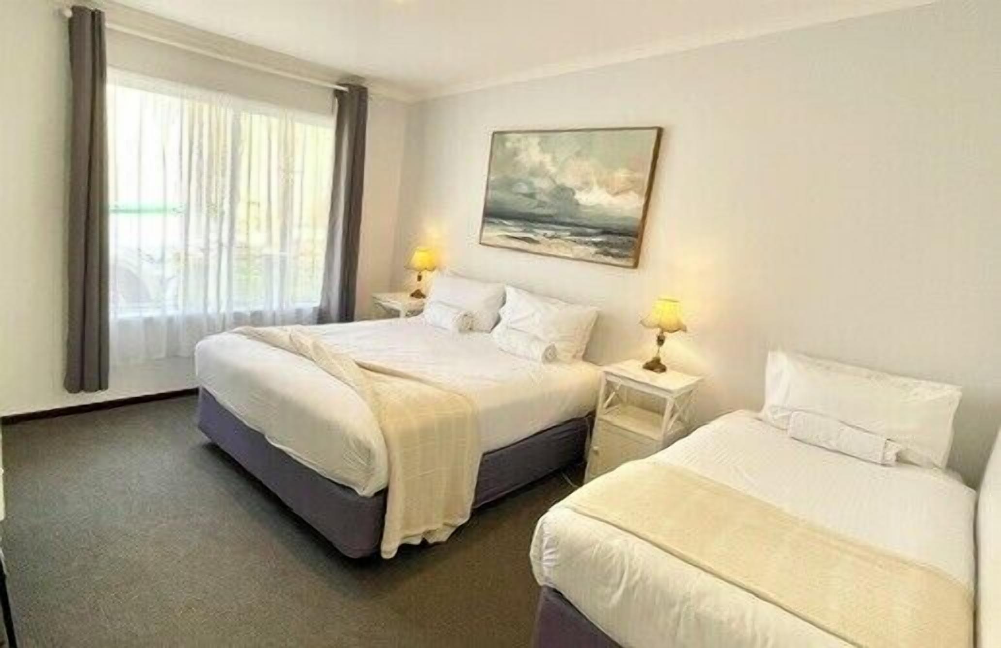 2 bedrooms, iron/ironing board, free WiFi