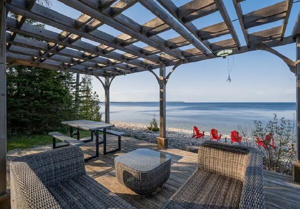 屋外ダイニングエリア