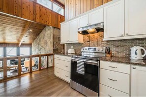 Fridge, microwave, oven, stovetop - Cobblestone Waterfront cottage  4 Bedrooms, 2 Bathrooms, Sauna  at Lion Head  (Lion's Head)