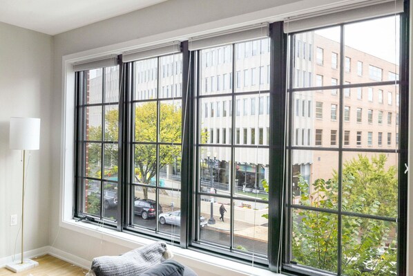 Interior - Premium Glover Park 1BR w/ Rooftop & W/D, nr Georgetown, by Blueground (Washington, D.C.)