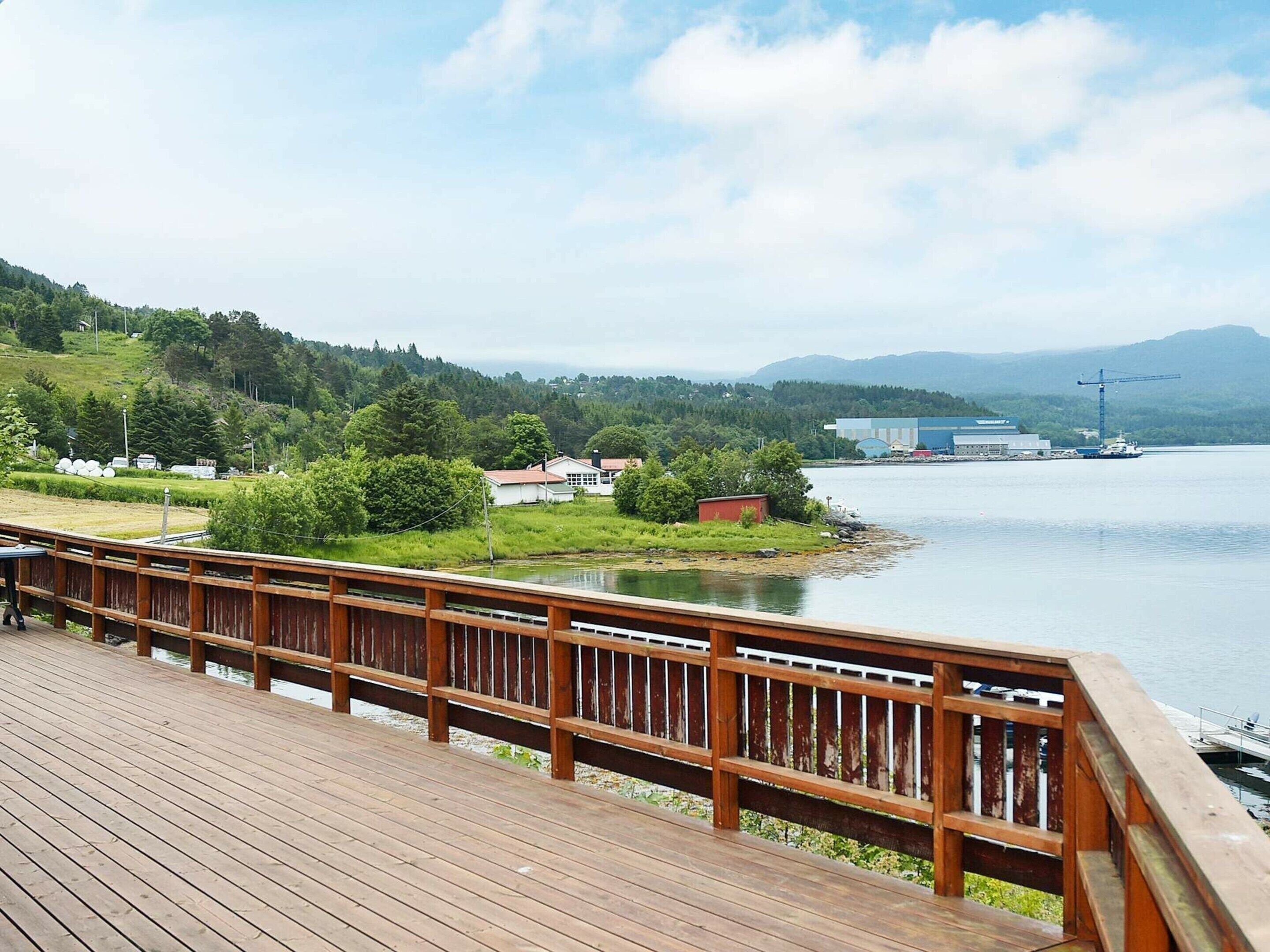 ハウス | ウォーター ビュー