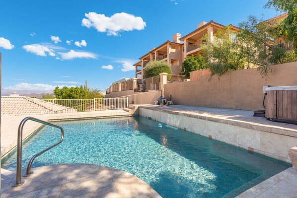 Exterior - Primrose Palace (Fountain Hills)