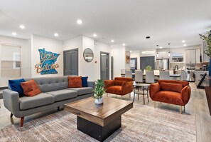 Smart TV, fireplace, computer monitors
