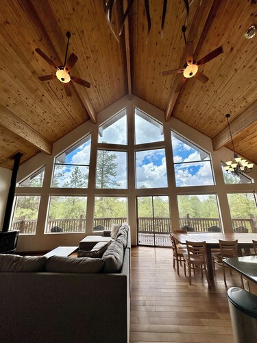 Cozy Happy Jack Cabin Retreat!