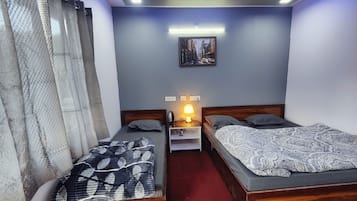 Deluxe Quadruple Room, 1 Bedroom, Mountain View | Iron/ironing board