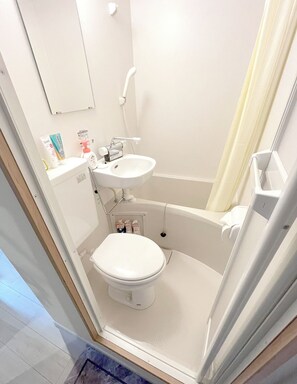 Comfort Apartment, Non Smoking | Bathroom | Combined shower/bathtub, rainfall showerhead, free toiletries - sun seinibannkan 101 (Osaka)