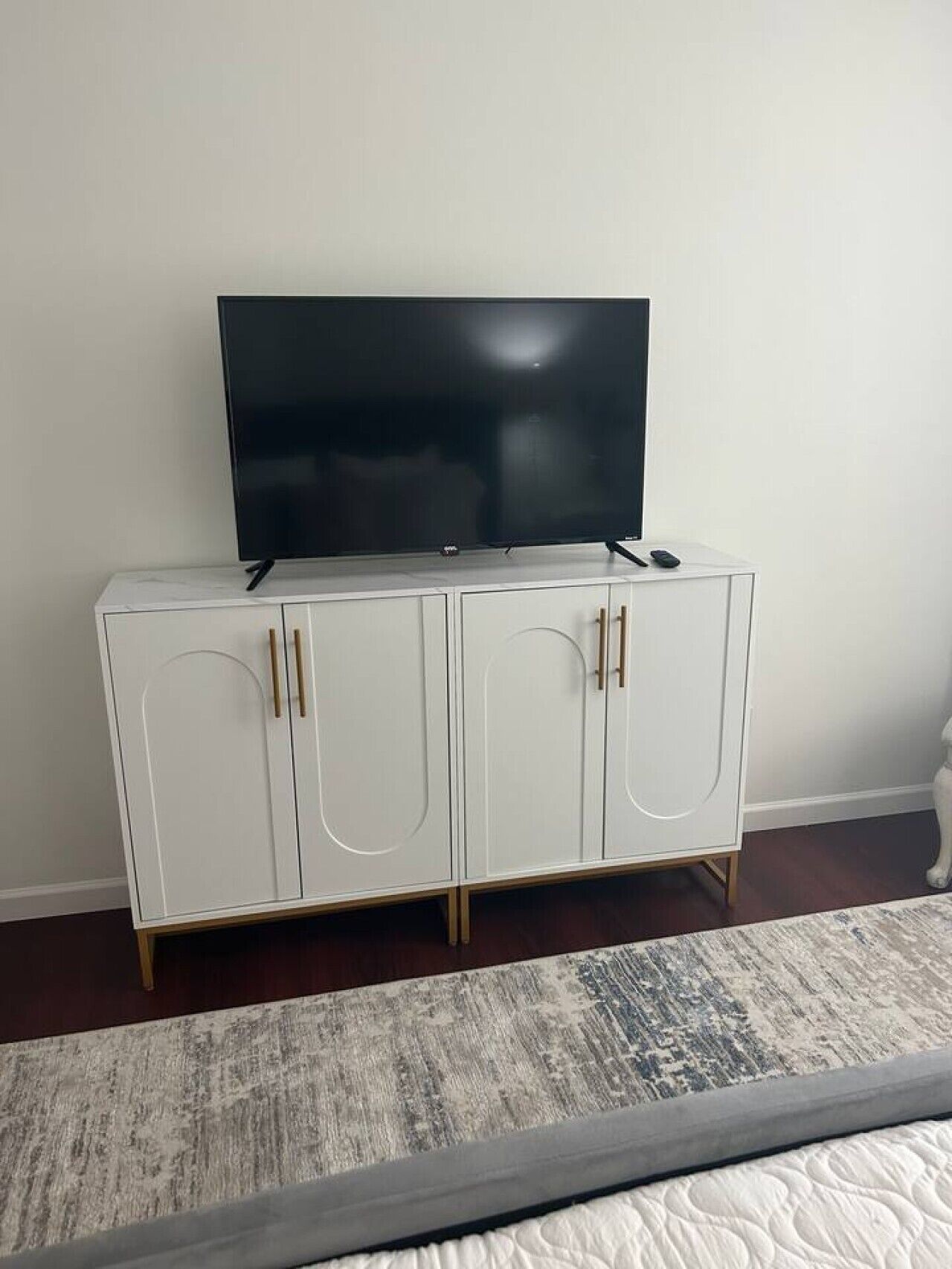 2 habitaciones, tabla de planchar con plancha, cuna de viaje y wifi 