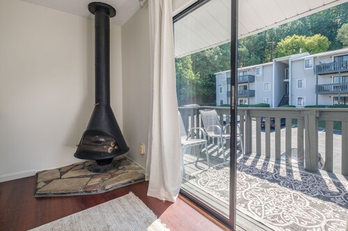 5 Star Luxury Living in Homewood Minutes from Samford! 