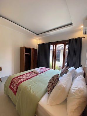 Standard Double Room, Balcony, City View | Soundproofing, free WiFi - Roberto Suites Ubud View by EPS (Ubud)