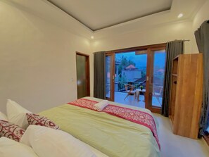 Deluxe Double Room, Balcony, City View | Soundproofing, free WiFi - Roberto Suites Ubud View by EPS (Ubud)