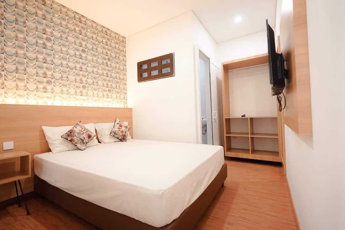Deluxe Studio Suite, 1 Bedroom, Non Smoking, Courtyard View