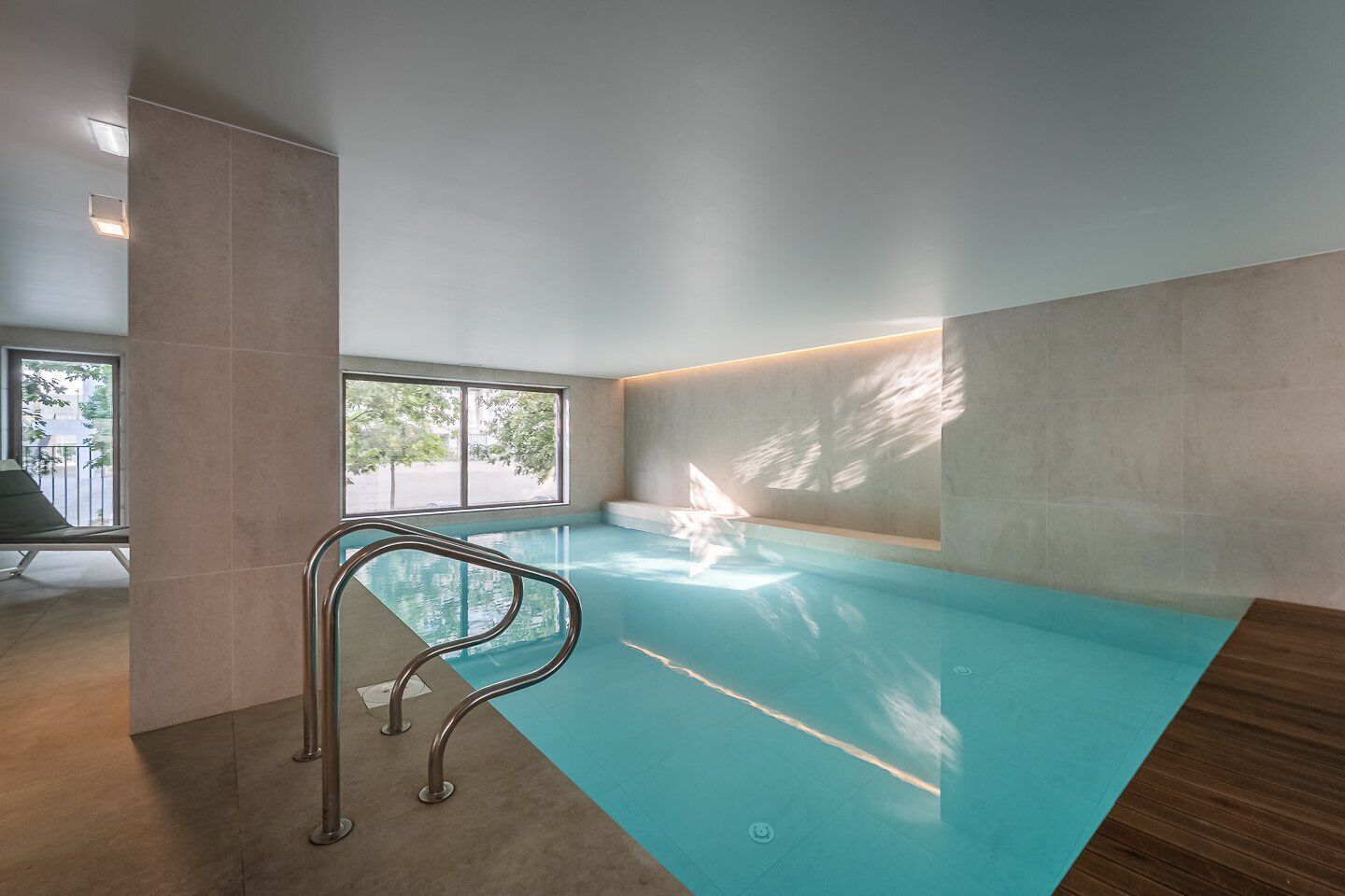 屋内プール、温水プール