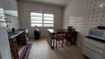 Habitación básica doble | Cocina privada